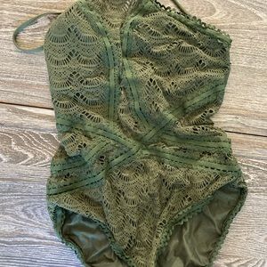 One piece bathing suit